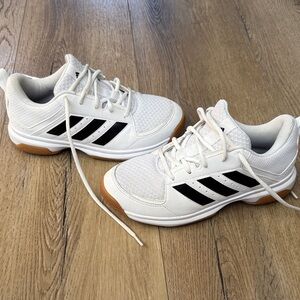 Women's adidas Ligra 7 Indoor shoes size 7